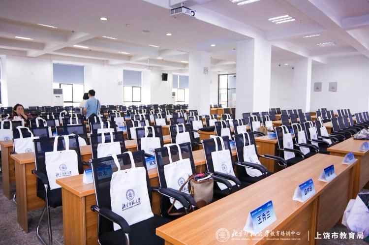 镜头定格教研瞬间｜纪实影像全程记录上饶区域教育质量提升项目落地全过程