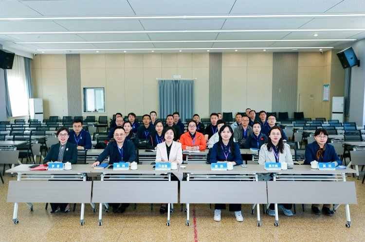 镜头留存研学步履｜纪实镜头全程落地济南卓越校长跟岗项目影像摄制
