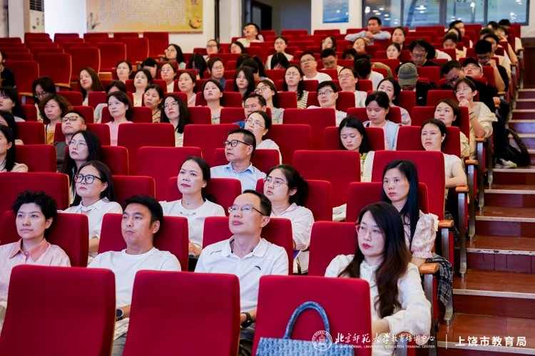 镜头定格教研瞬间｜纪实影像全程记录上饶区域教育质量提升项目落地全过程