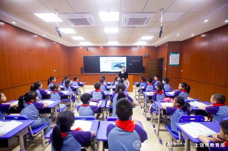 镜头定格教研瞬间｜纪实影像全程记录上饶区域教育质量提升项目落地全过程