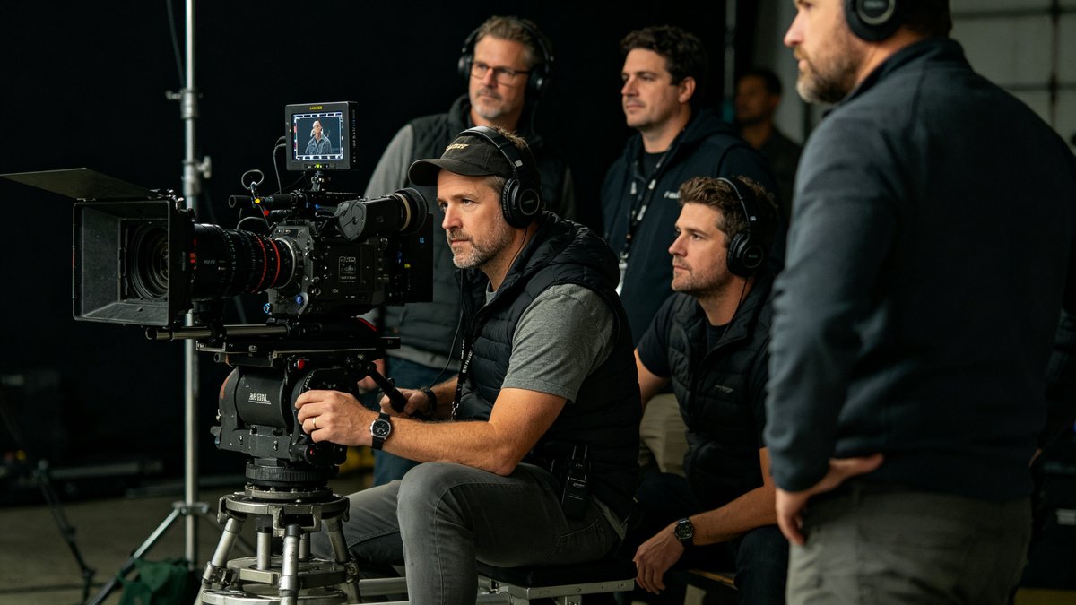 宣传片多版本输出方案：官网版、短视频版、展会版、竖屏版的一次拍摄多平台适配